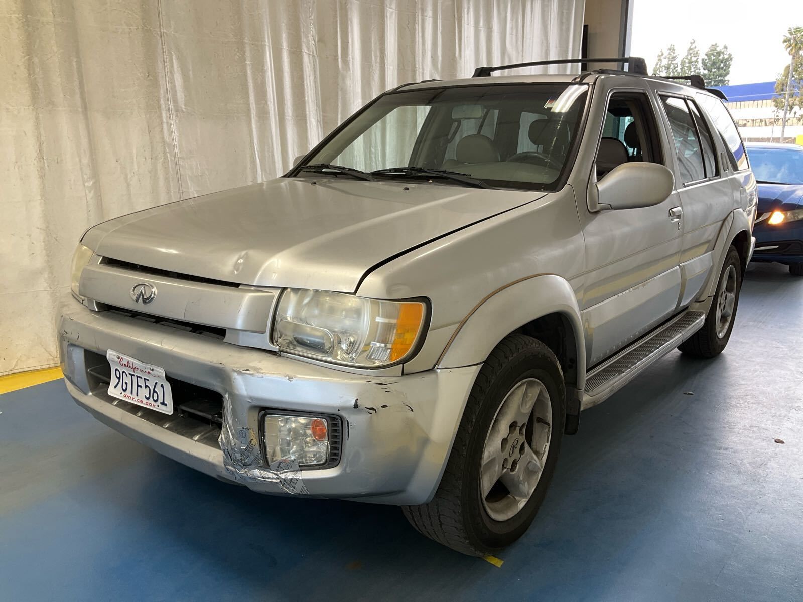 Infiniti QX4