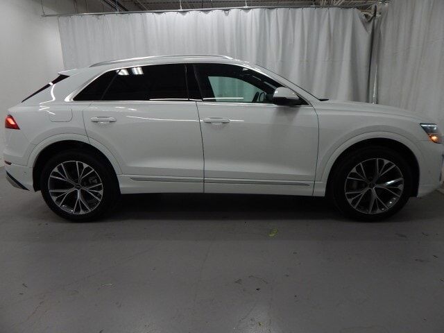 2024 Audi Q8