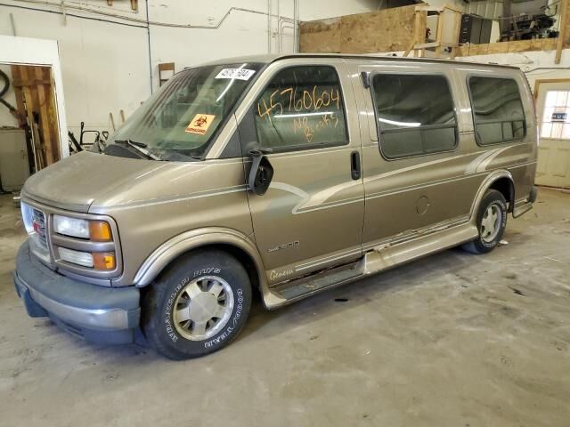 GMC Savana