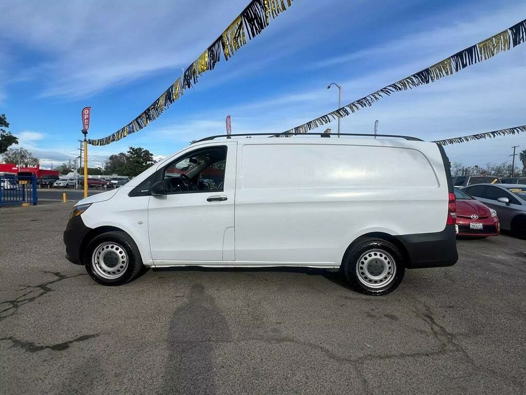 2018 Mercedes-Benz METRIS