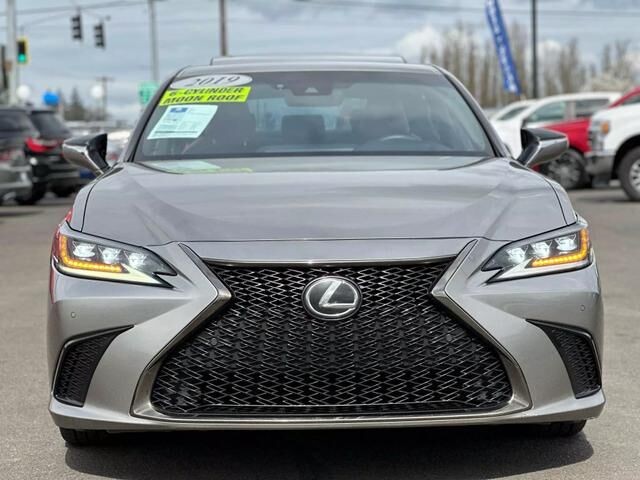 2019 Lexus ES