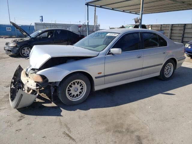 BMW 528i