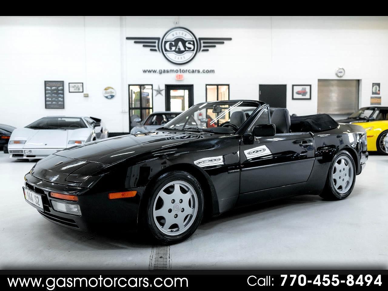Porsche 944