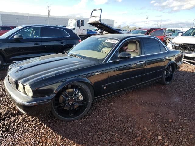 Jaguar XJR