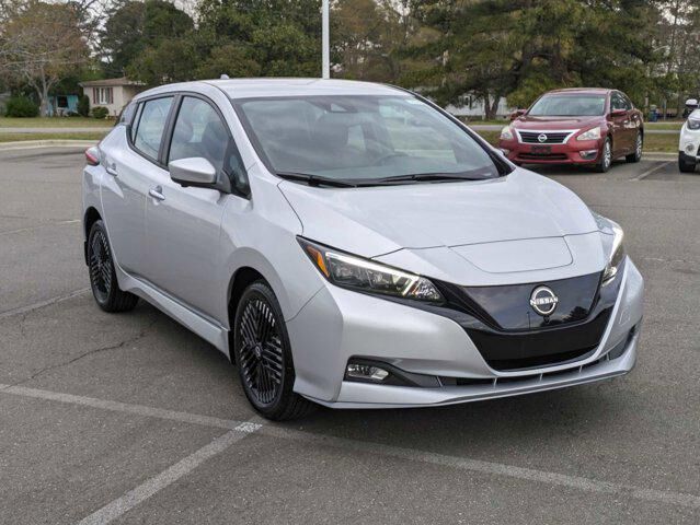 2024 NISSAN Leaf