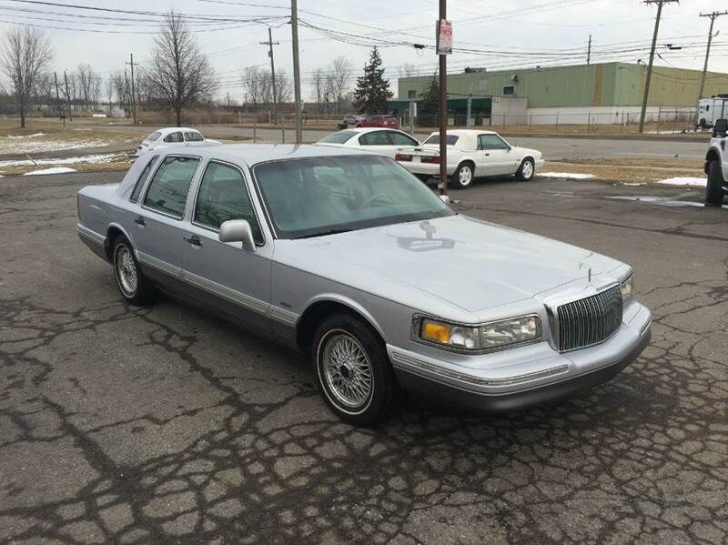 1995 LINCOLN Town Car
