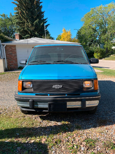 Chevrolet Astro Van