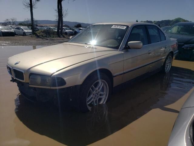 BMW 740i