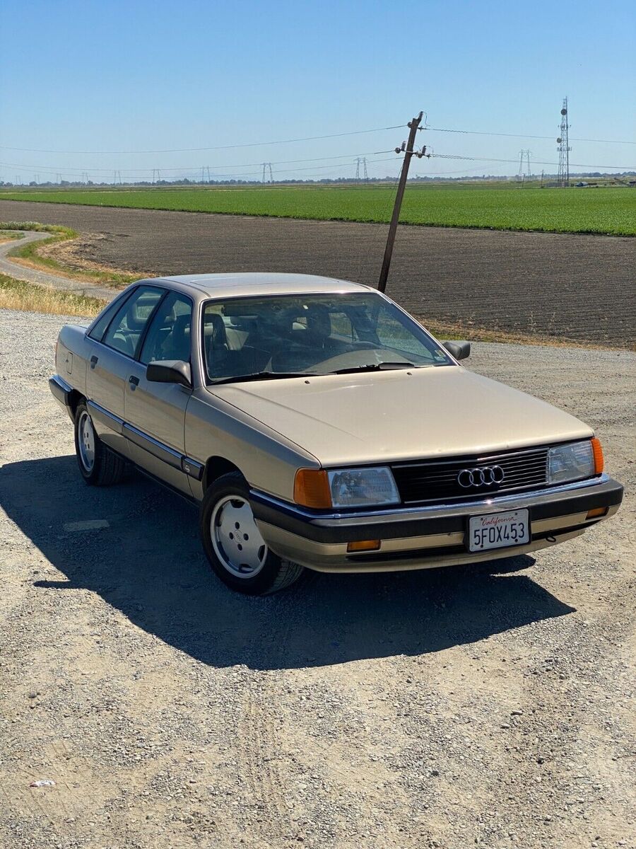 Audi 100