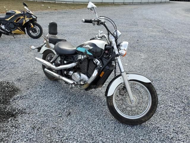 Honda VT1100C2 (SHADOW ACE)