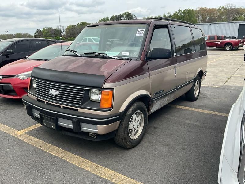 Chevrolet Astro Van