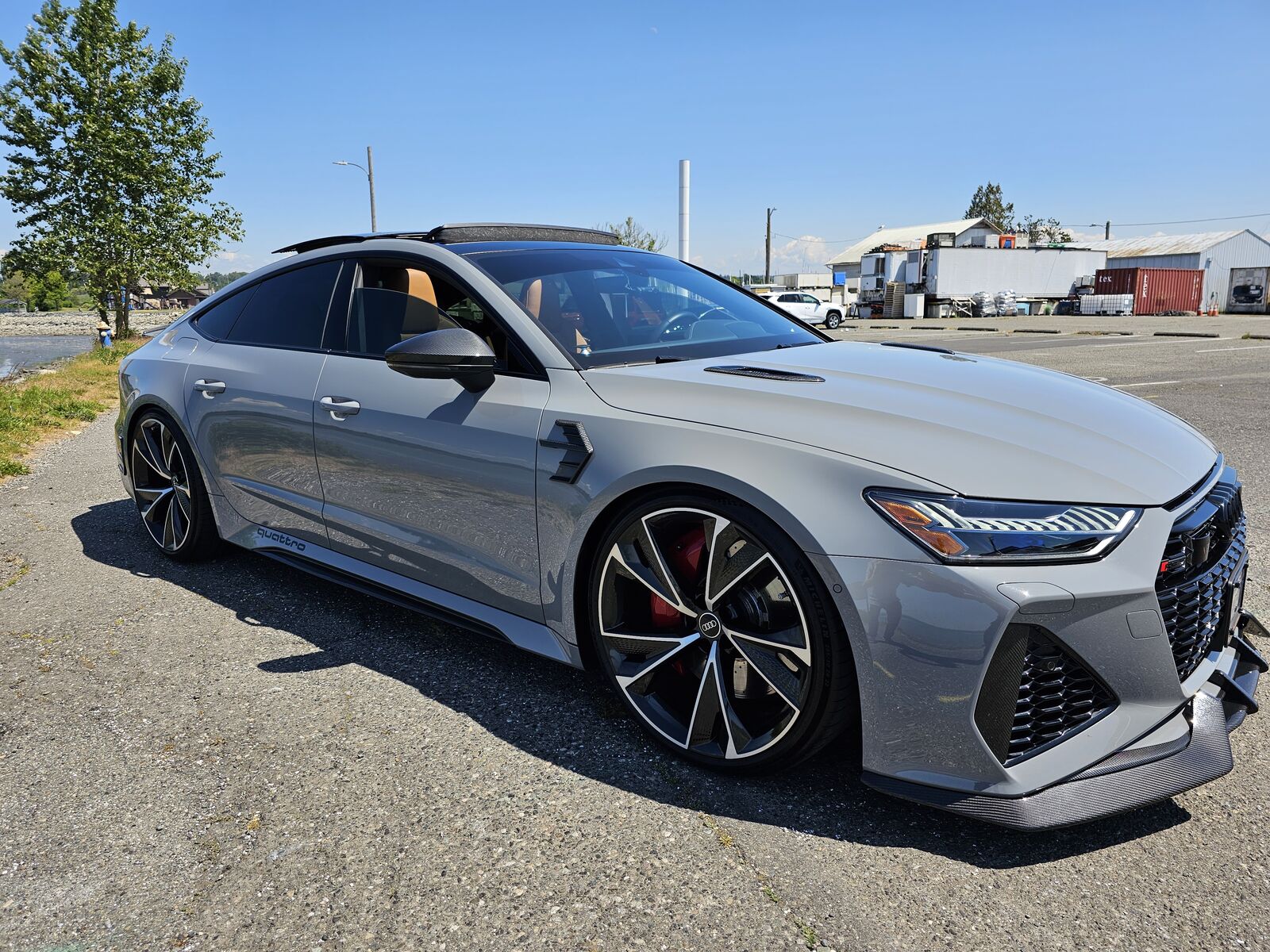 AUDI