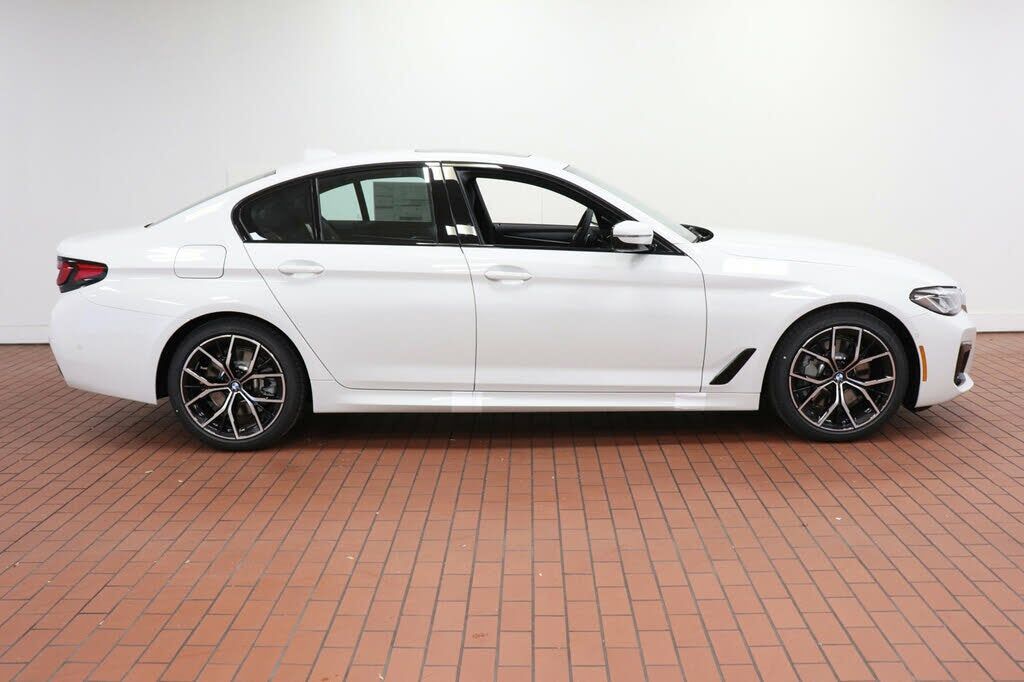 2023 BMW 530i