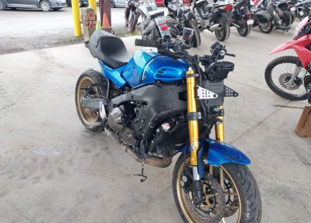 YAMAHA