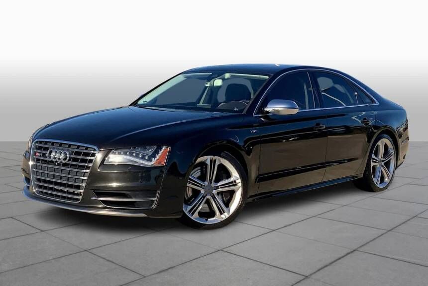 Audi S8