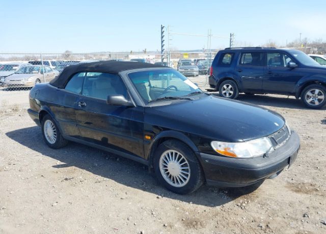 Saab 900
