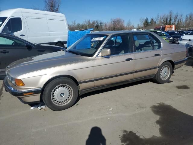 BMW 735i