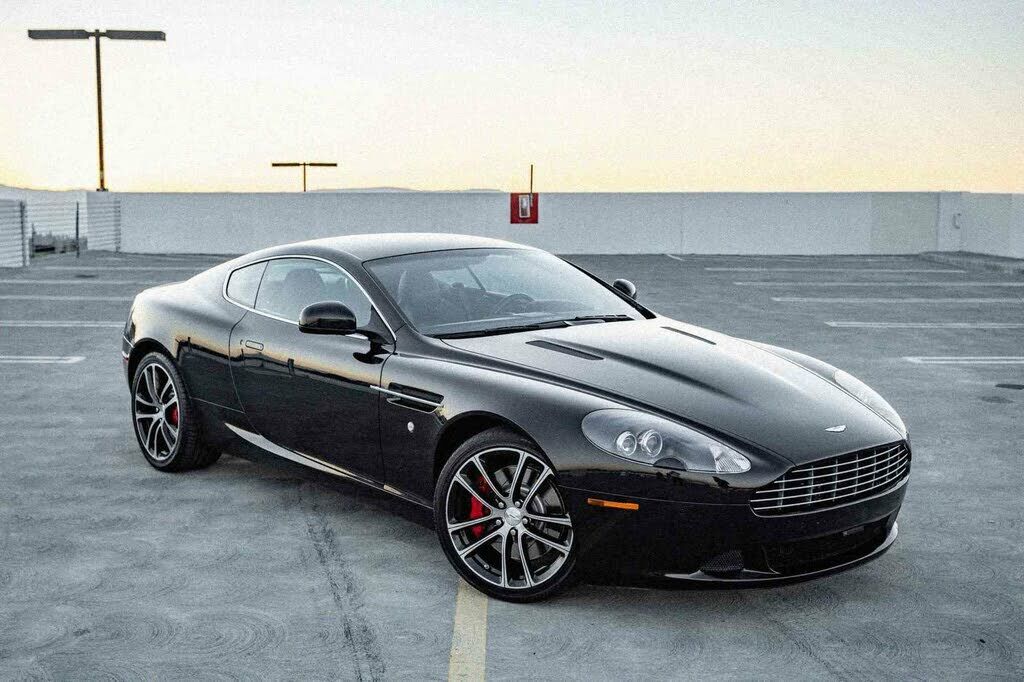 Aston Martin DB9