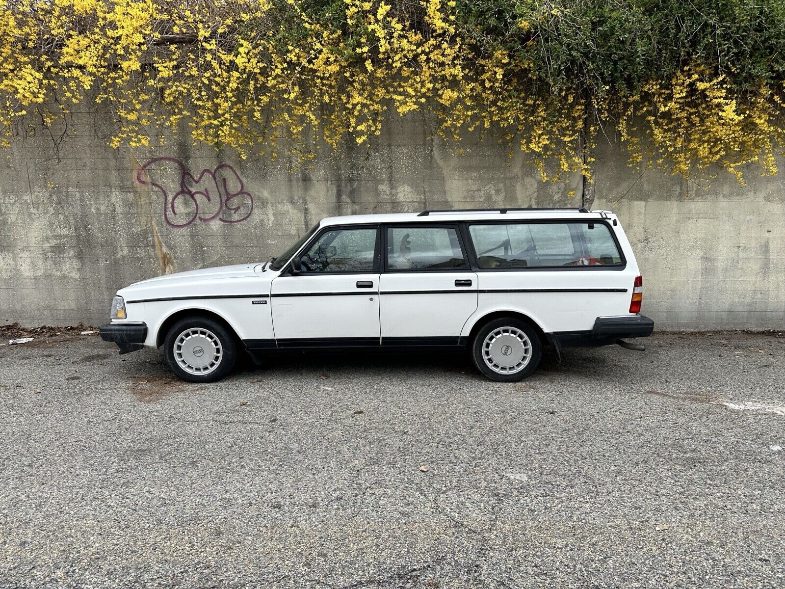 Volvo 240 Series