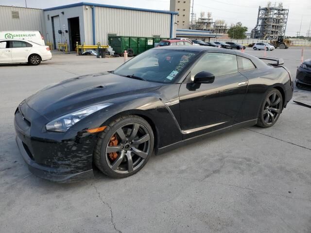 Nissan GT-R