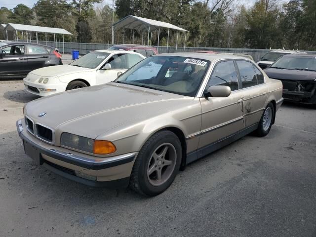 BMW 740i