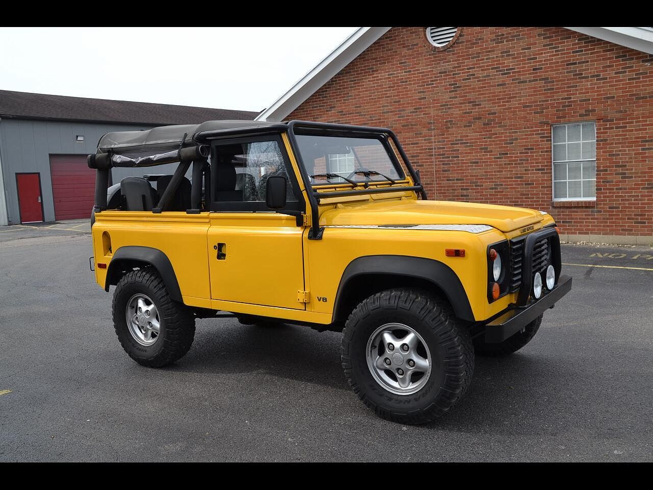 Land Rover Defender