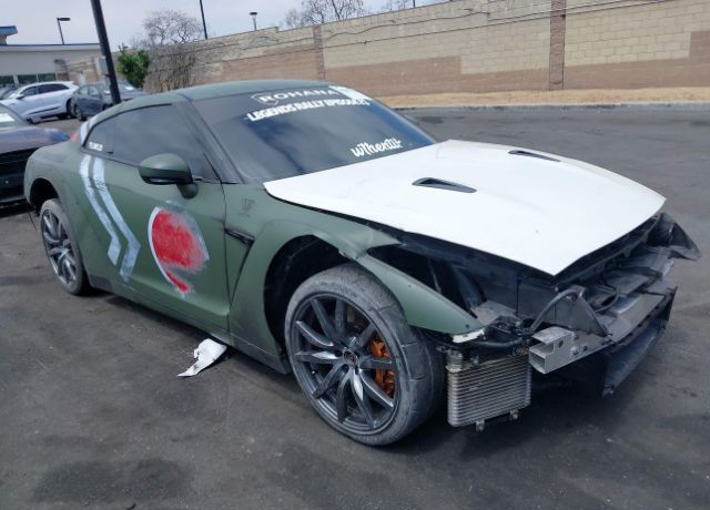 Nissan GT-R