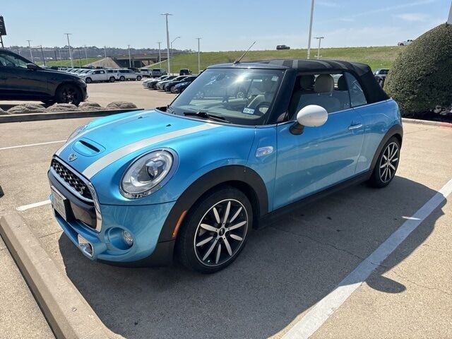 MINI Cooper Convertible