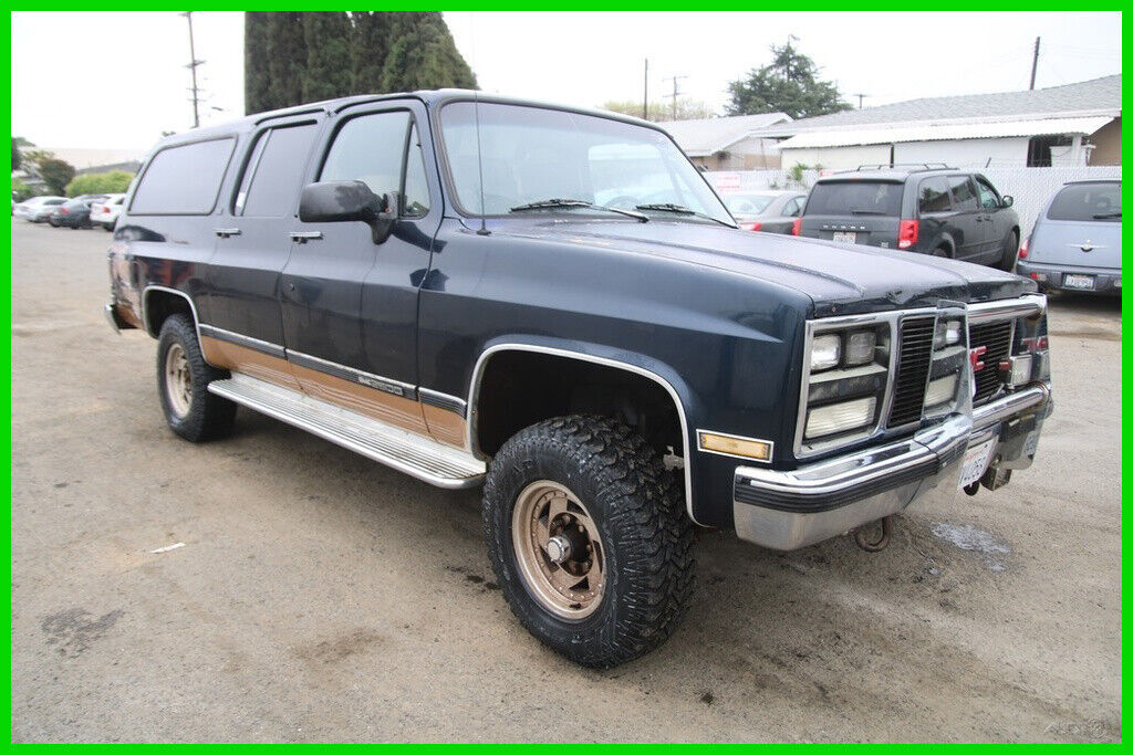 GMC Suburban