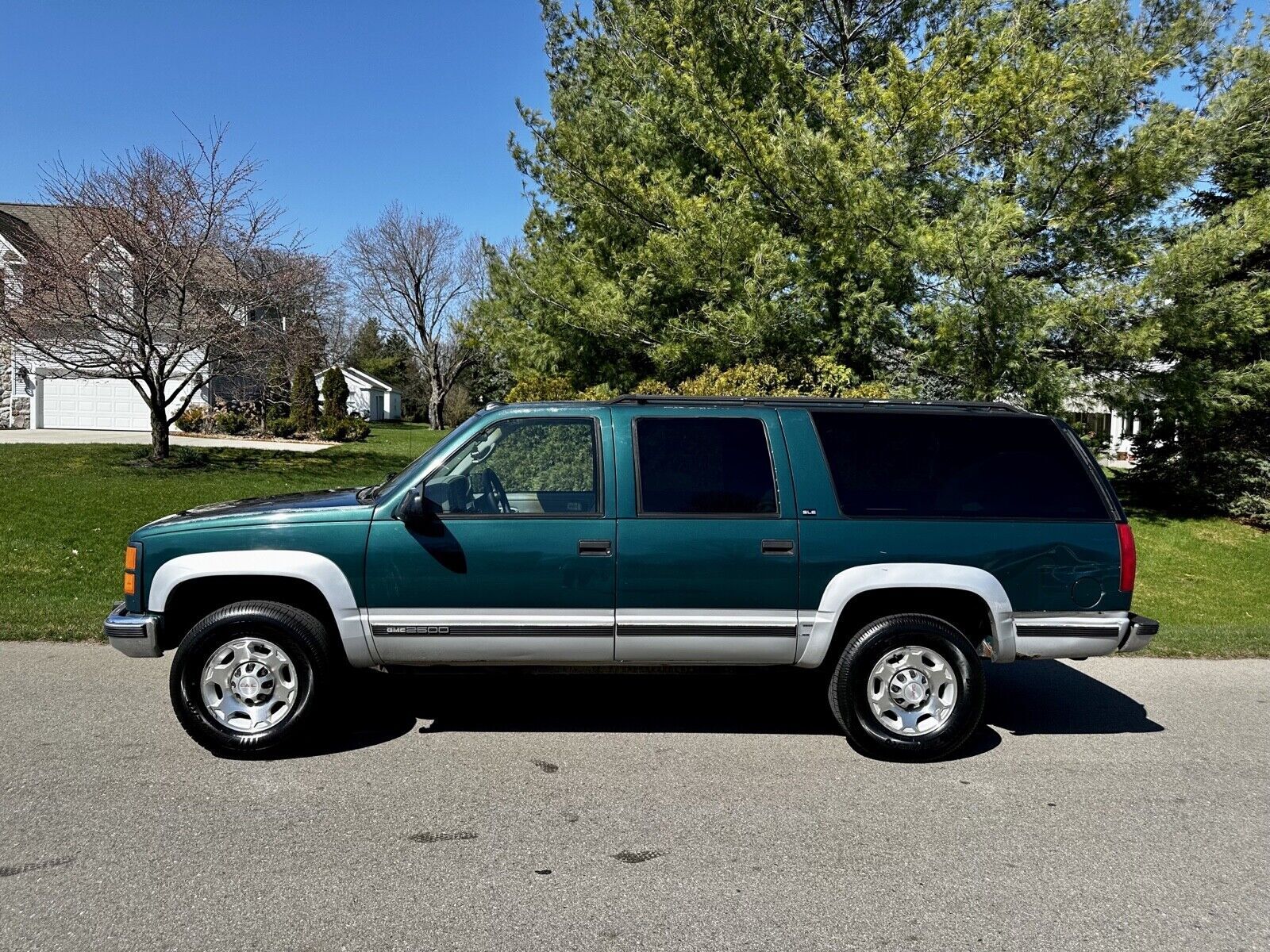 GMC Suburban
