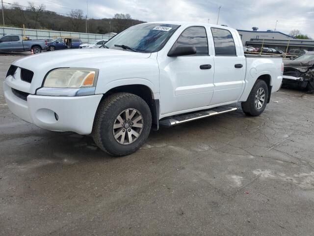Mitsubishi Raider