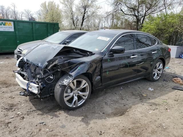 Infiniti M56