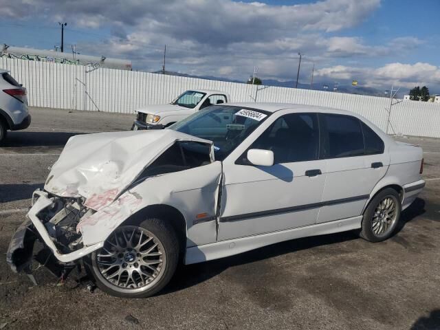 BMW 328i