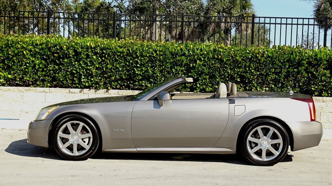 2004 CADILLAC XLR
