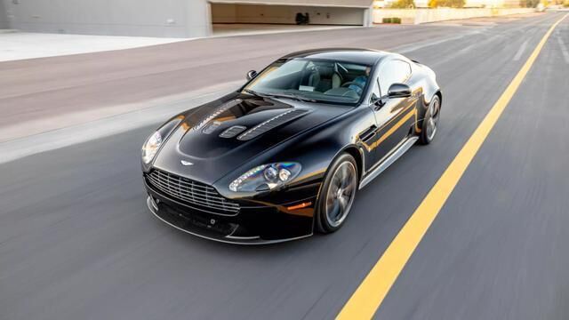 Aston Martin V12 Vantage