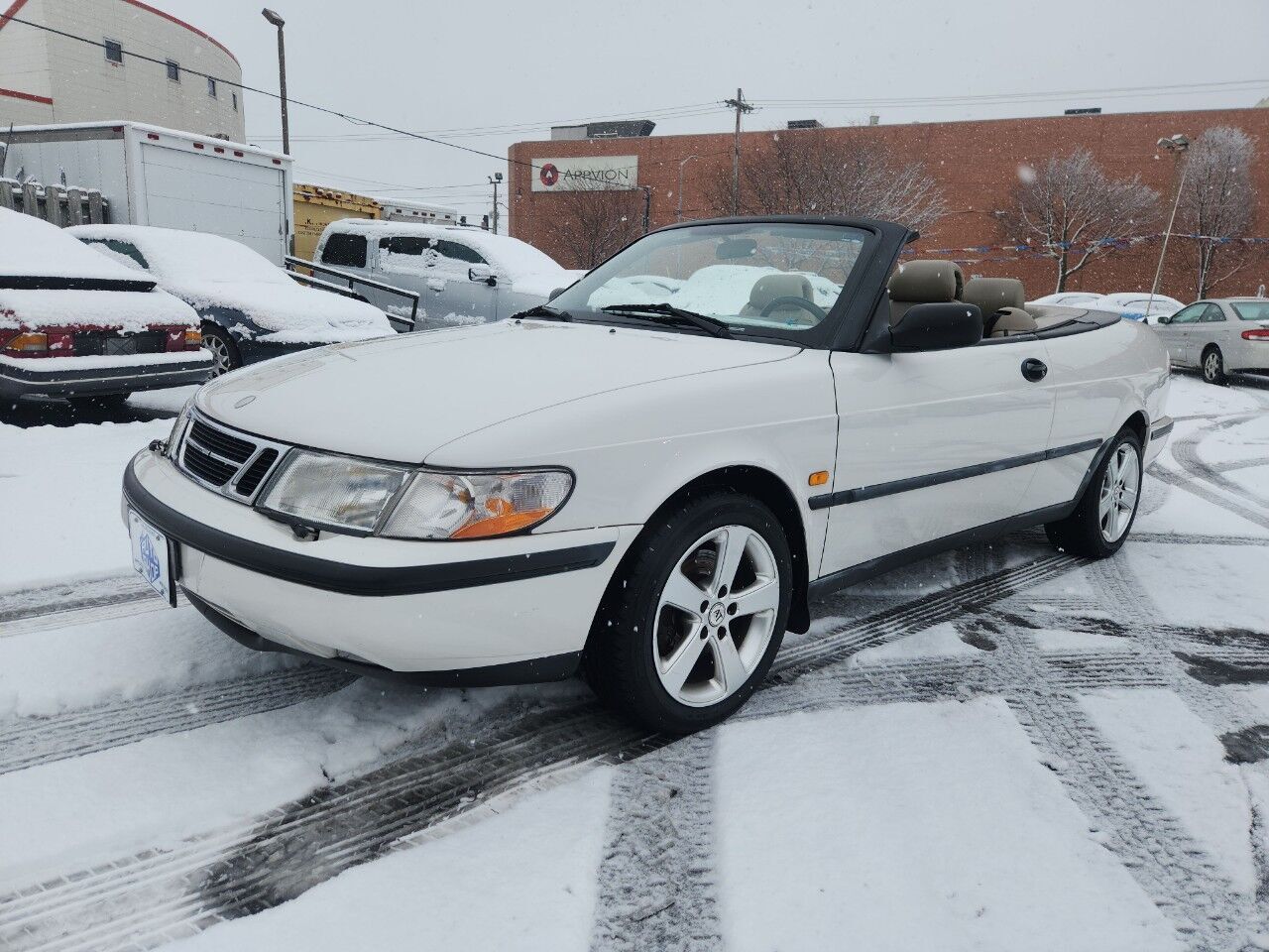 Saab 900