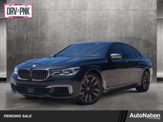 BMW M760i
