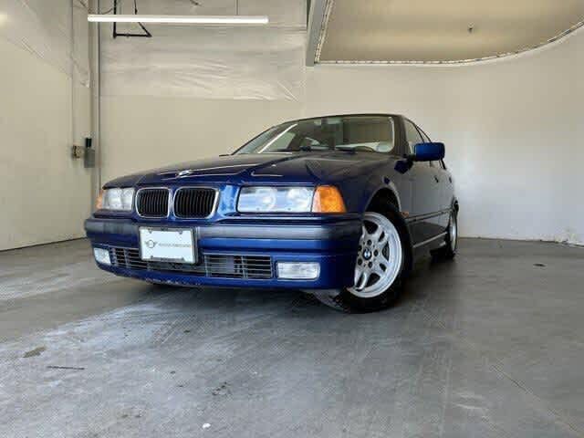 BMW 328i