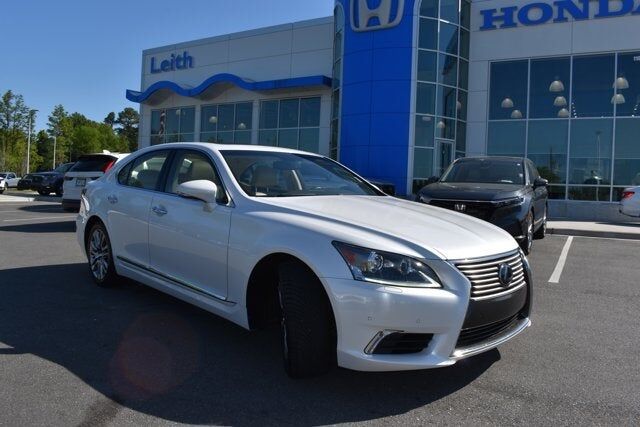 Lexus LS