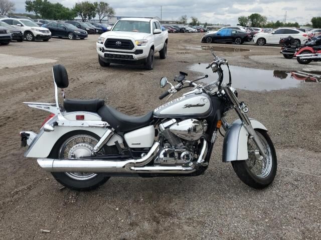 Honda VT750 (Shadow Aero)