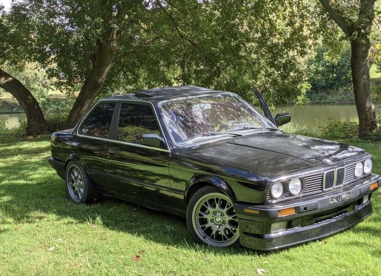 BMW 325iS