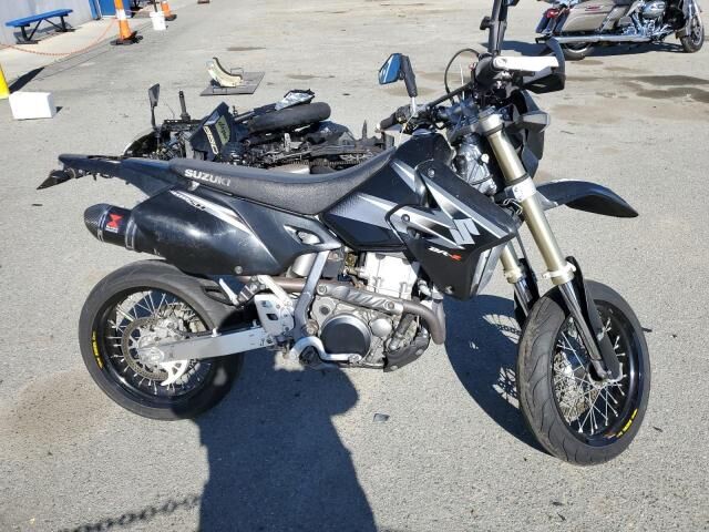 SUZUKI