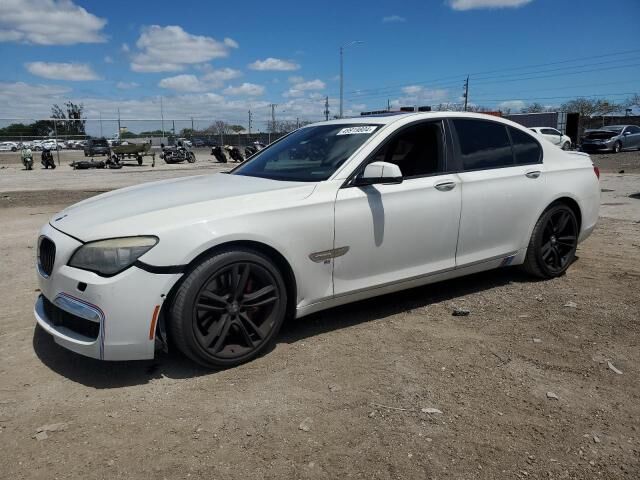BMW 750i
