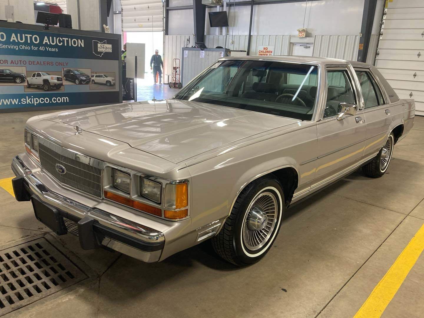 Ford Crown Victoria