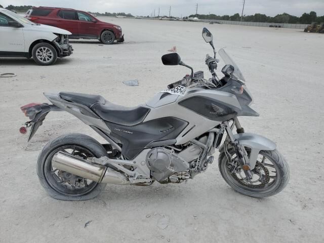 Honda NC700XD/NC700X