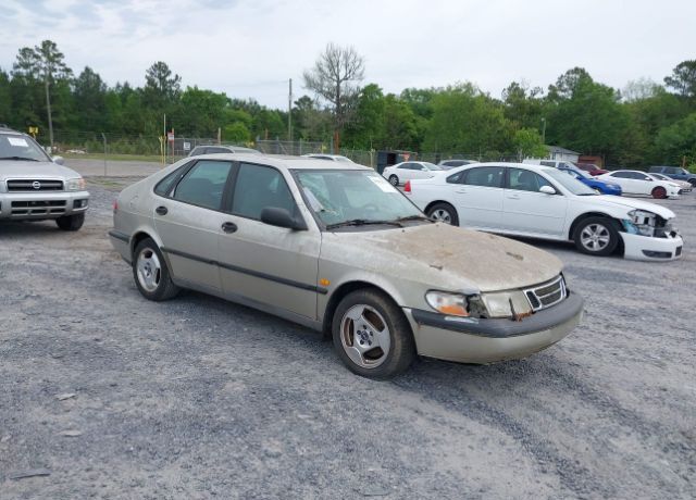 Saab 900