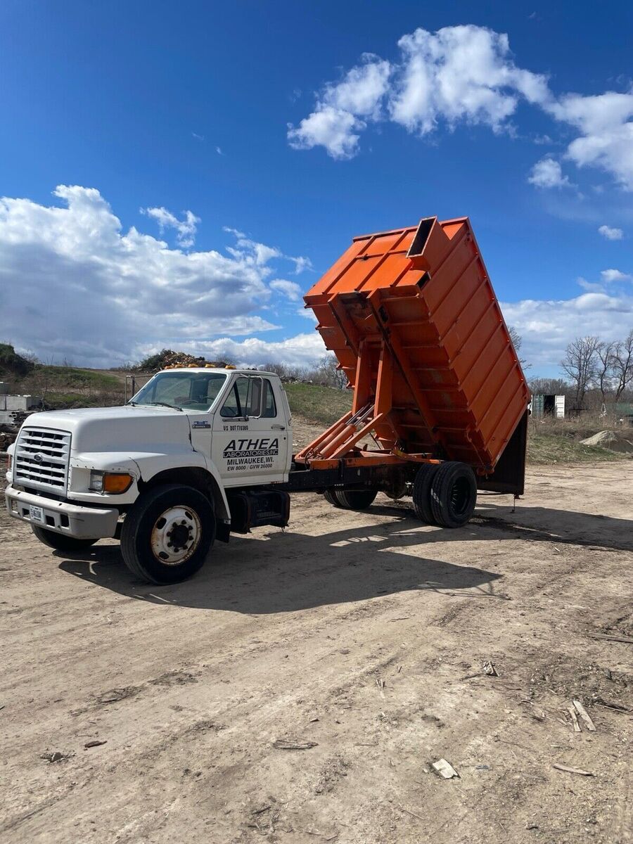 Ford F-700