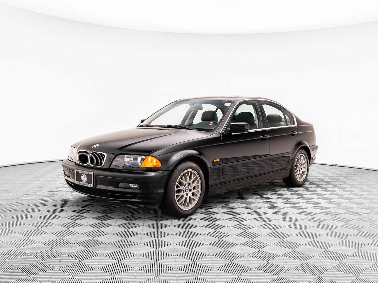 BMW 328i