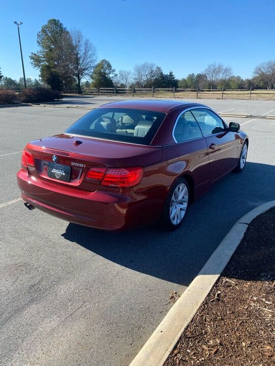 2011 BMW 3 Series