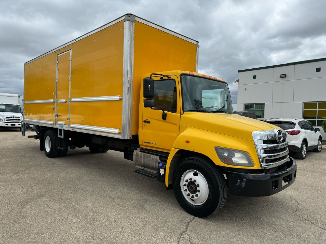 2017 HINO Conventional Type Truck